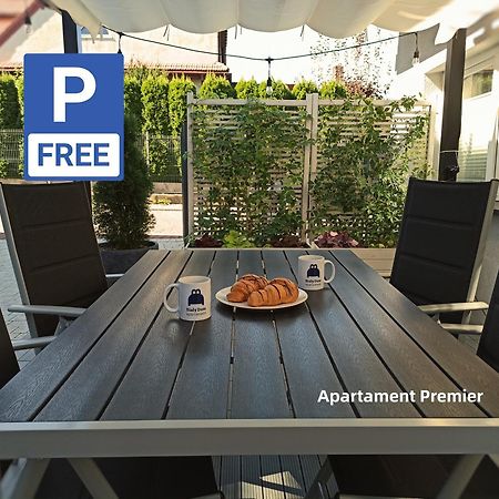 Bialy Dom - 2 Bedrooms Katowice Ngoại thất bức ảnh