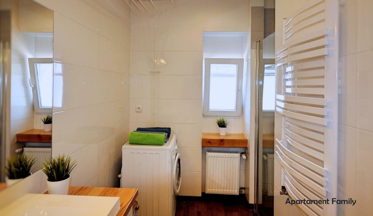 Bialy Dom - 2 Bedrooms Katowice Ngoại thất bức ảnh