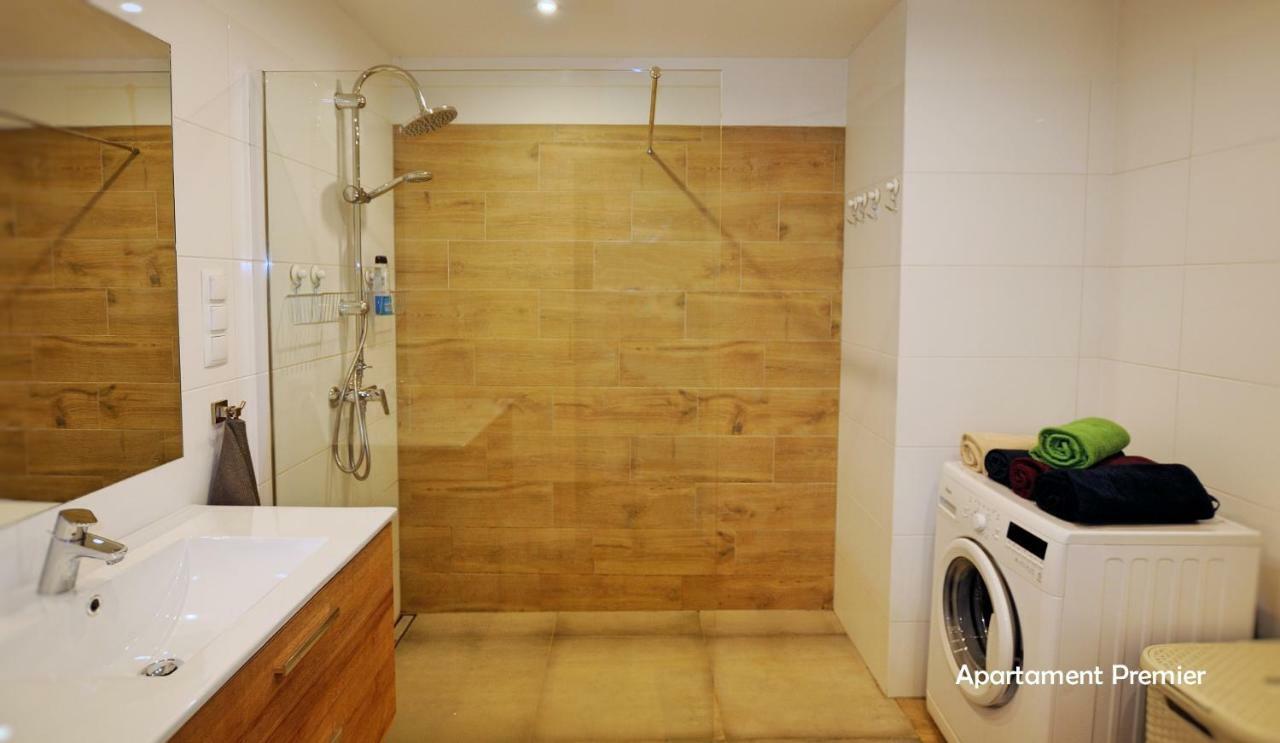 Bialy Dom - 2 Bedrooms Katowice Ngoại thất bức ảnh